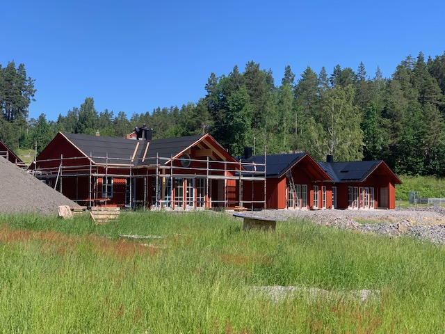 Nybyggda parhus och villor i Kvarnvik